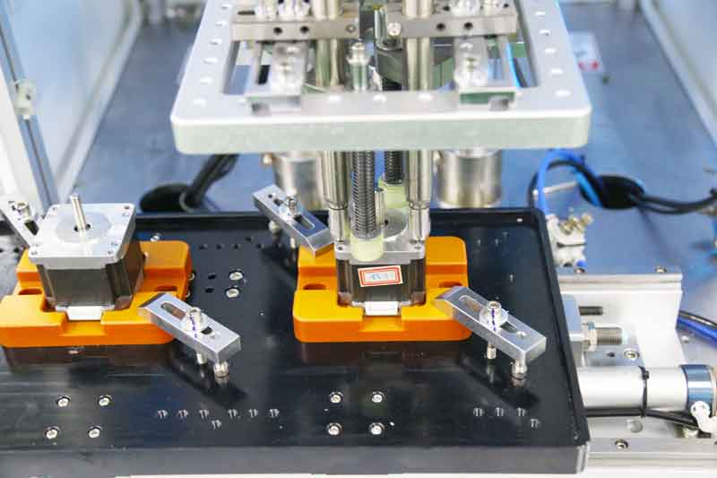 自動鎖螺絲機 自動鎖螺絲機