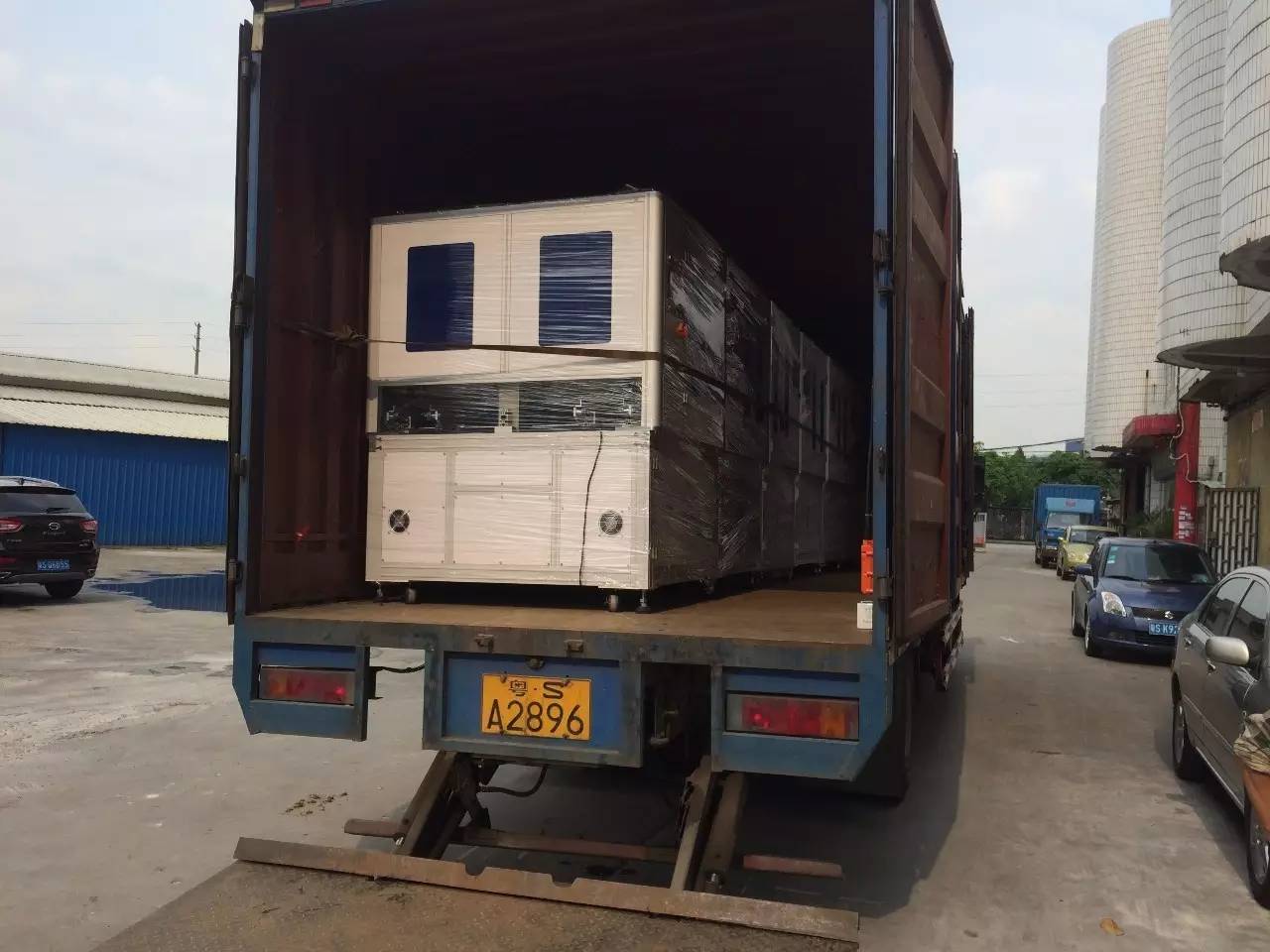 自動(dòng)擰螺絲機(jī)廠家 自動(dòng)鎖螺絲機(jī)