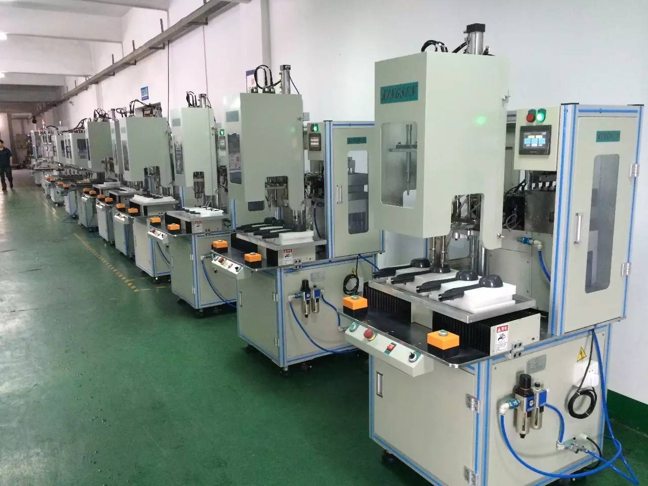 自動(dòng)鎖螺絲機(jī)廠家 自動(dòng)鎖螺絲機(jī)