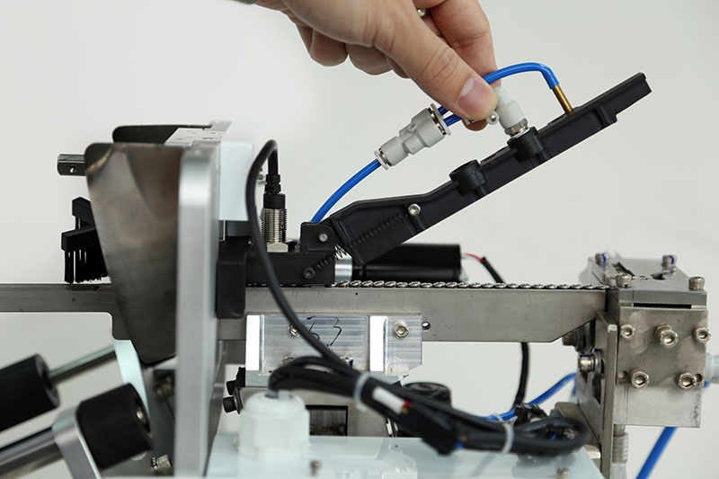 自動(dòng)鎖螺絲機(jī) 自動(dòng)鎖螺絲機(jī)